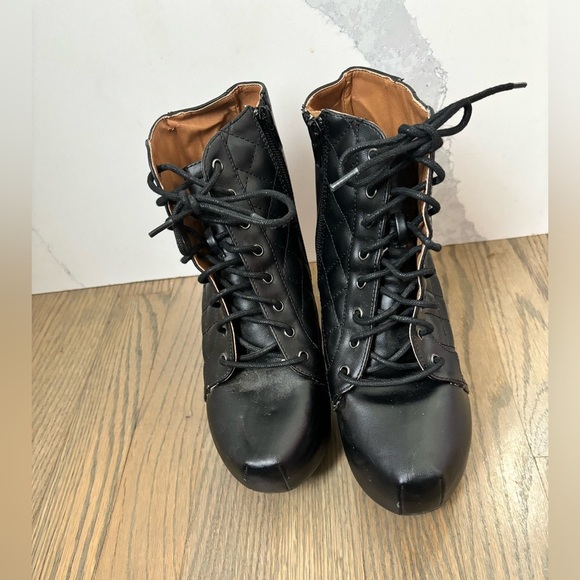 Charlotte Russe Black Quilted Faux Leather Boot Heels Booties Size 8 - Picture 10 of 12